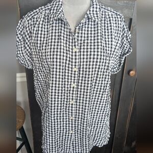 LOFT Gingham Seersucker Button Down Short Sleeve Shirt